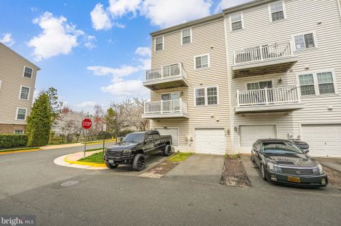 14707 Mason Creek Cir, Woodbridge VA  22191-3375 exterior