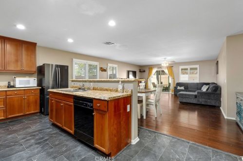 1390 Sweetpea Ln, Beaumont CA  92223-7820 exterior