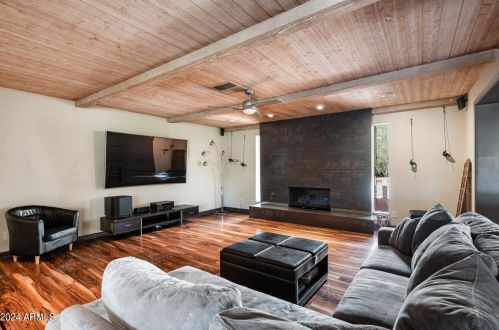 7039 Mcdonald Dr, Scottsdale AZ 85253-5406 exterior