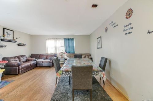 30 Lonergan Dr, Airmont, NY 10901-6236
