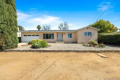 826 Pepper Dr, El Cajon, CA 92021-1102