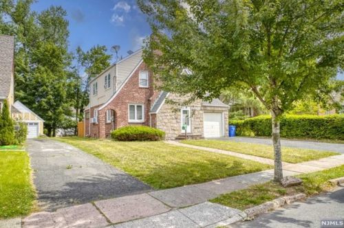203 Cambridge Ave, Englewood, NJ 07631-1659