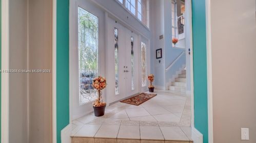 15963 79th Pl, Hialeah FL  33016-6647 exterior