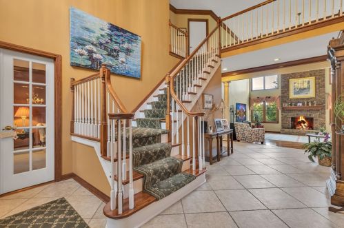 2011 Broad Hill Farms Rd, Moon Twp, PA 15108-9009
