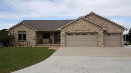 1230 Fox Chase Ct, Cato, WI 54230-8476