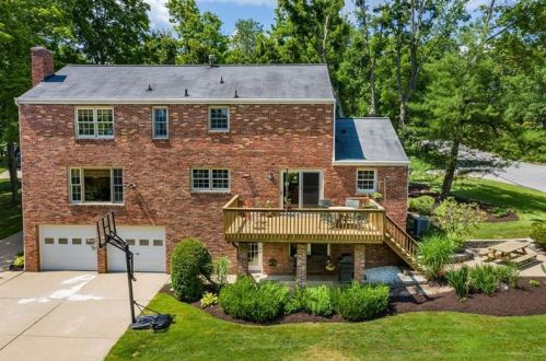 90 Will Scarlet Rd, Canonsburg PA  15317-2512 exterior