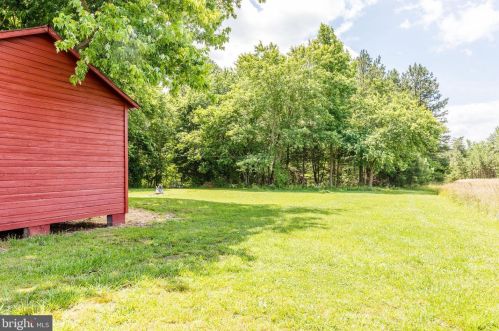 10842 Kings Hwy, Montross VA  22520-2038 exterior