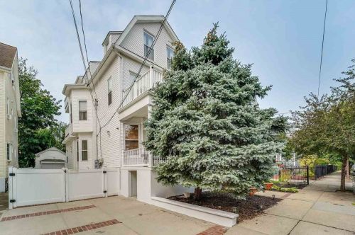 11 Duer Pl, Union City NJ  07086-6933 exterior