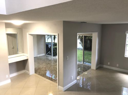 6521 Via Regina, Boca Raton FL  33433-3910 exterior