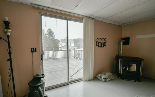 16 Edgehill Ave, Waterbury CT  06704-1825 exterior