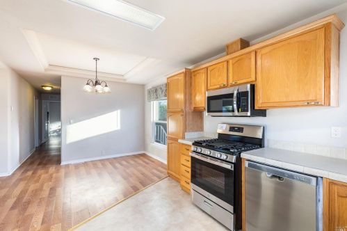 14 Ellie Dr, Santa Rosa CA  95403-1111 exterior