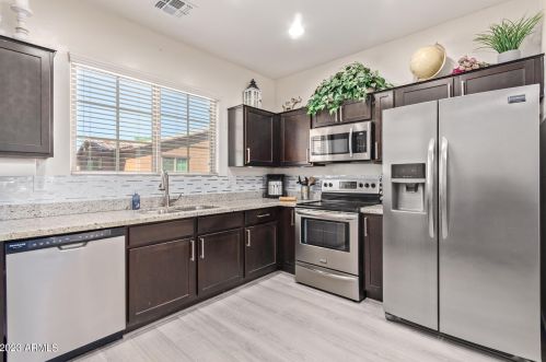 2020 77th Ln, Phoenix AZ  85035-5122 exterior