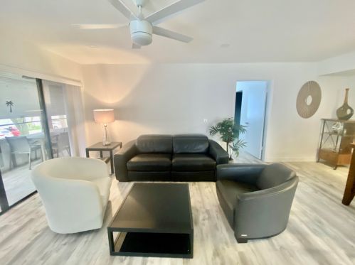 122 Capri C, Delray Beach FL  33484-7921 exterior