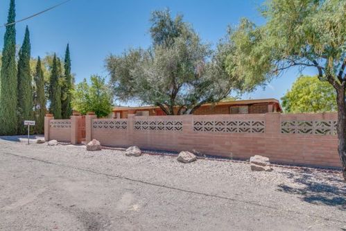 265 Corona Rd, Tucson AZ  85746-8072 exterior