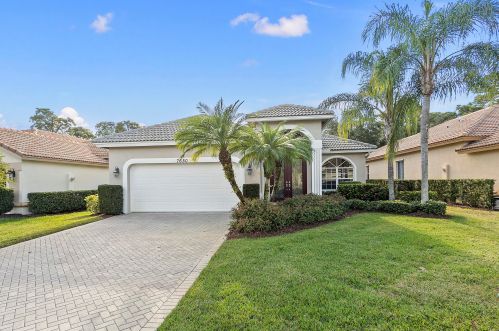 7650 Greenbrier Cir, Fort Pierce, FL 34986-3303