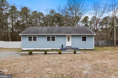 4312 Lakeshore Dr, Browns Mills, NJ 08015-4553