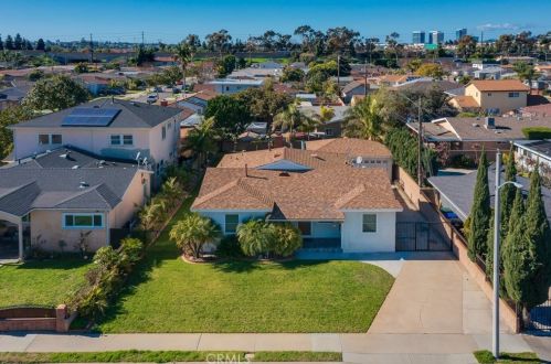 13417 Ocean Gate Ave, Hawthorne CA  90250-5611 exterior