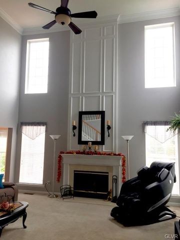 2128 Pembrooke Dr, Macungie, PA 18062-8002