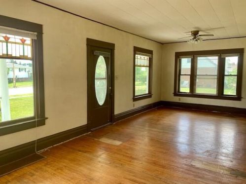 1717 Mason St, New Holstein, WI 53061-1605