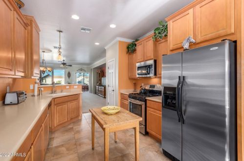 660 Twin Peaks Pkwy, San Tan Valley AZ  85143-5829 exterior