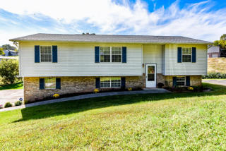 335 Long Hollow Rd, Maryville, TN 37801-8381