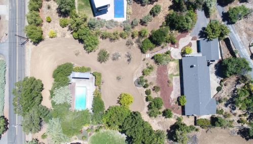 14381 Miranda Way, Los Altos CA  94022-2032 exterior