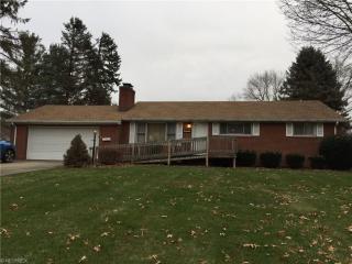 3329 Meadowwood St, Massillon, OH 44646-2943