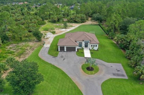 415 20th Ave, Naples, FL 34120-2377