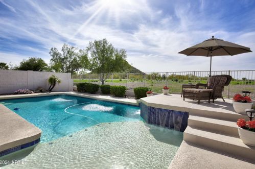 4109 Escuda Dr, Glendale AZ  85308-7410 exterior