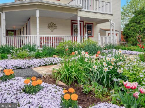 251 Bancroft Rd, Kennett Sq PA  19348-2292 exterior