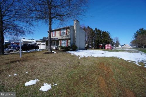 18 Church St, Lovettsville, VA 20180-8503