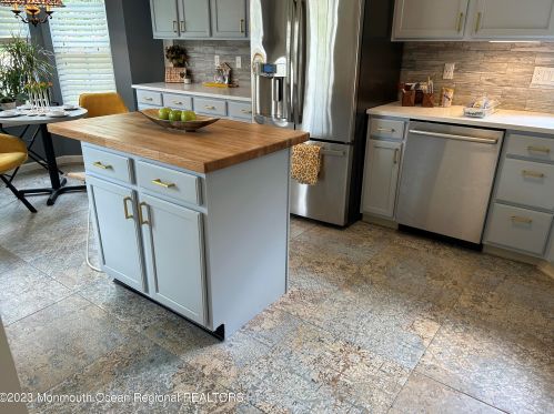 205 Skyline Dr, Lakewood NJ  08701-5740 exterior