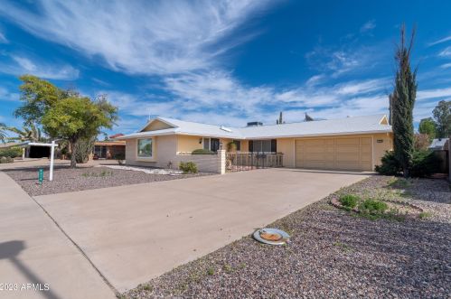9319 Glen Oaks Cir, Sun City, AZ 85351-1407