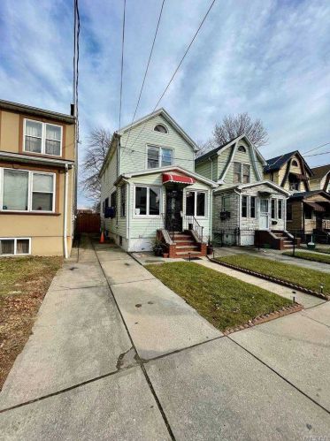 117-15 147th St, Jamaica, NY 11436-5820