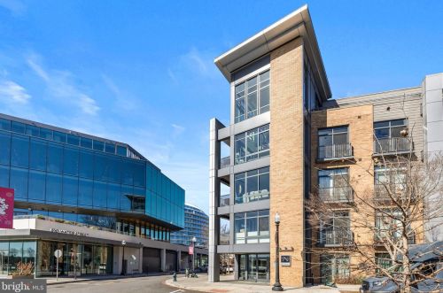 525 Water St, Washington DC 20024 exterior