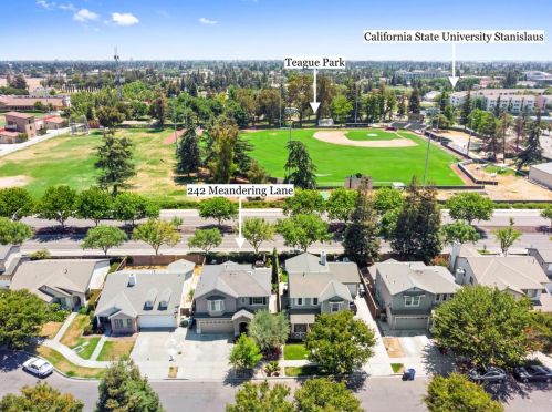 242 Meandering Ln, Turlock CA  95382-7354 exterior