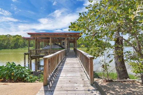 362 Marina Pl, Chita TX  75862-8211 exterior