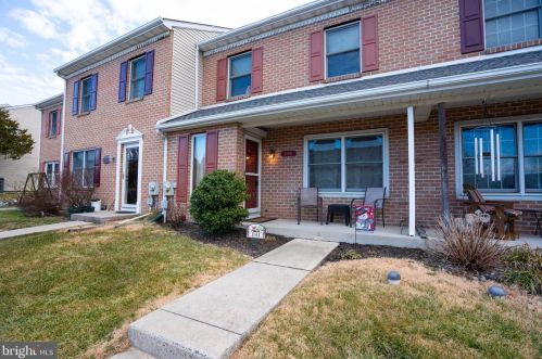 1144 Valley Stream Dr, Perkiomenville, PA 18074-9459