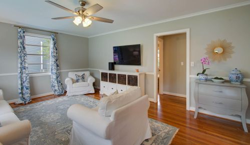 1490 Hindman Ave, Mount Pleasant SC 29464-4837 exterior