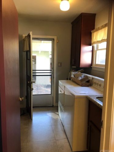 5417 Wortser Ave, Van Nuys CA  91401-5438 exterior