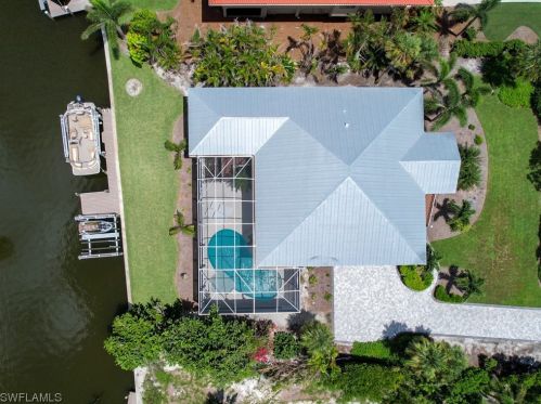 774 Sand Dollar Dr, Sanibel, FL 33957-7004