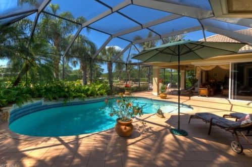 5076 Post Oak Ln, Naples FL  34105-4526 exterior