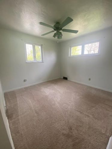21 Carl Ln, Gibsonia, PA 15044-7835