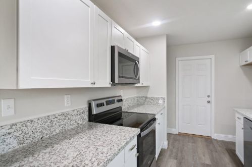 355 Linwood Ave, Turlock CA  95380-6315 exterior