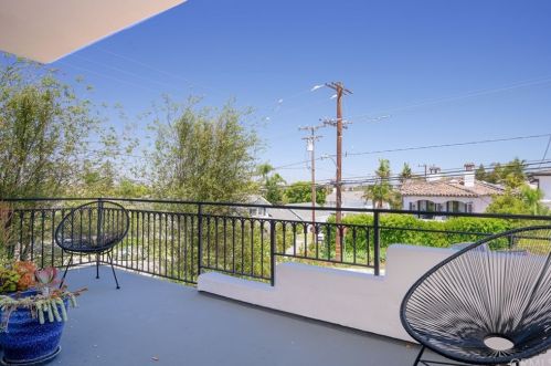 513 Dianthus St, Manhattan Beach CA  90266-6720 exterior