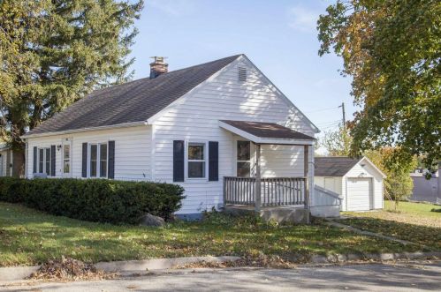 325 Washington St, Dodgeville WI  53533-1033 exterior