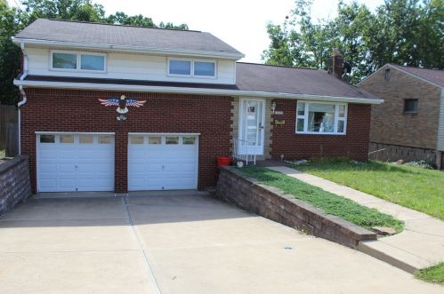 1942 Outlook Dr, Verona, PA 15147-1911