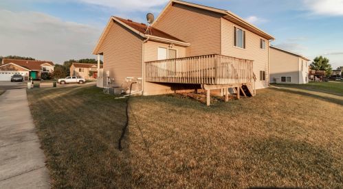 437 22nd Ave, Sartell MN  56377-2469 exterior