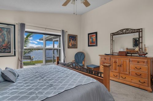 18806 24th Ct, Hollywood FL  33029-5354 exterior