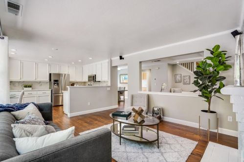 7577 Trotter Way, Pleasanton CA  94566-3121 exterior